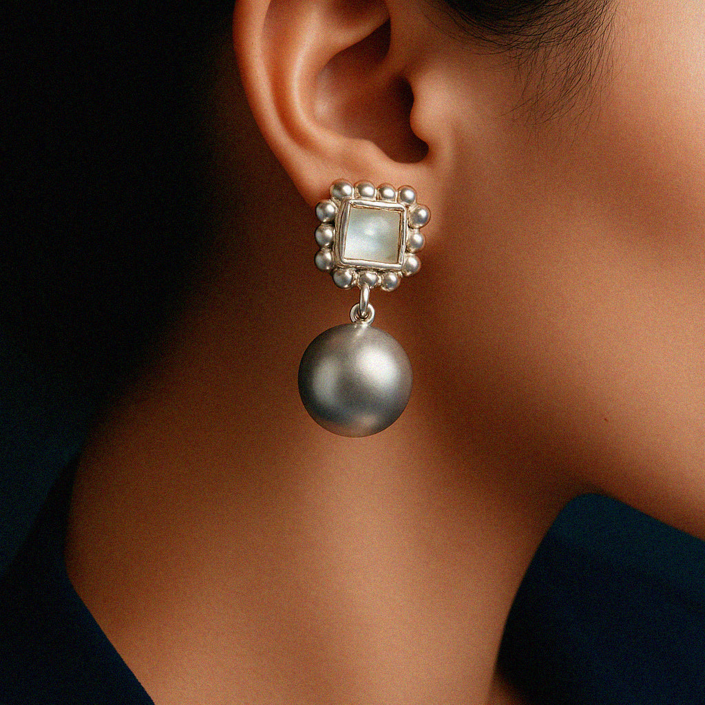 Elevate your style with Golden Horn's Earrings Collection. Expertly crafted in Istanbul Grand Bazaar and designed in London, each pair showcases a blend of traditional elegance and modern flair.