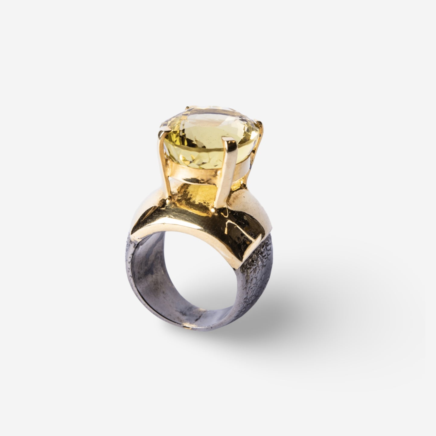 Antoinette Ring - Oval - Golden Horn