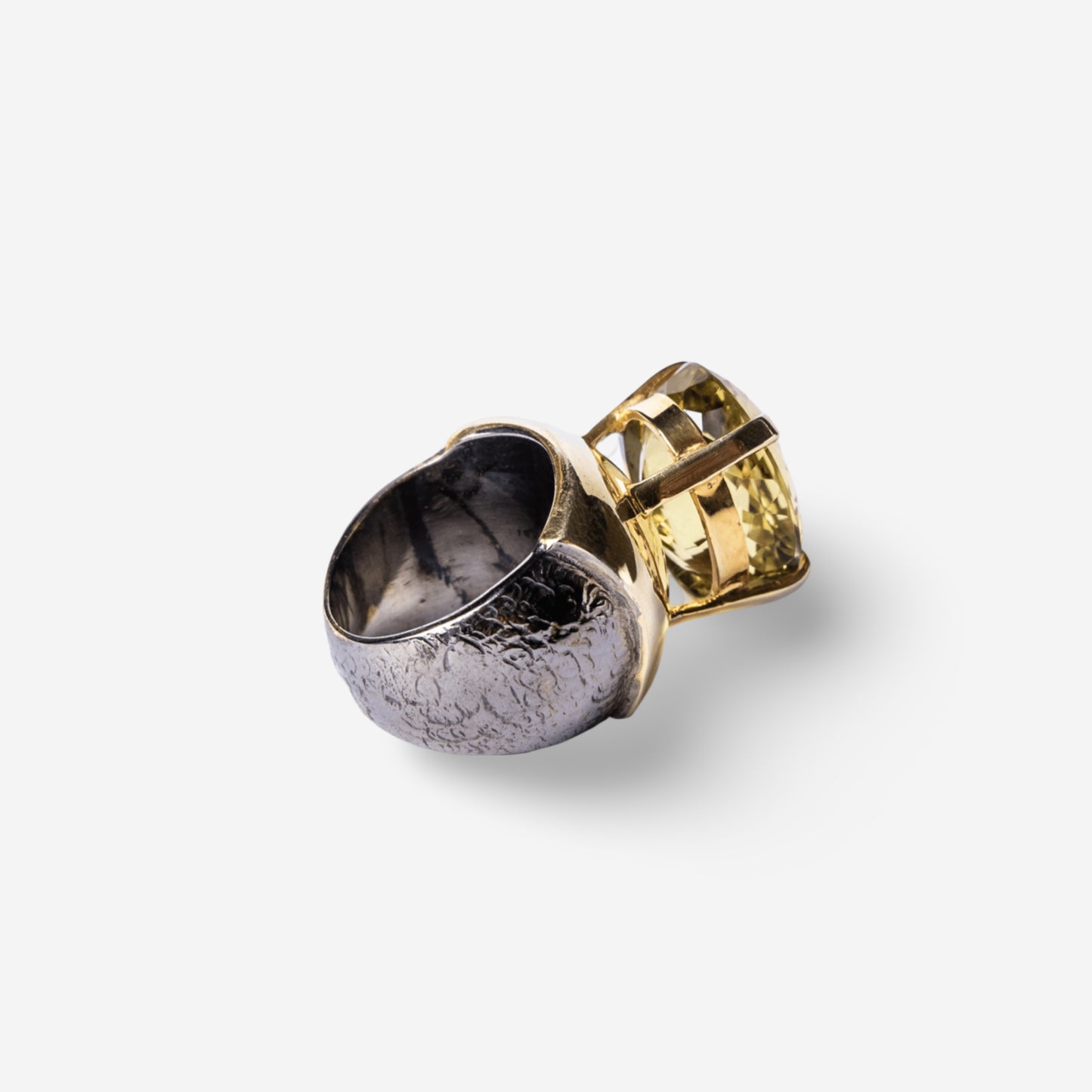 Antoinette Ring - Oval - Golden Horn