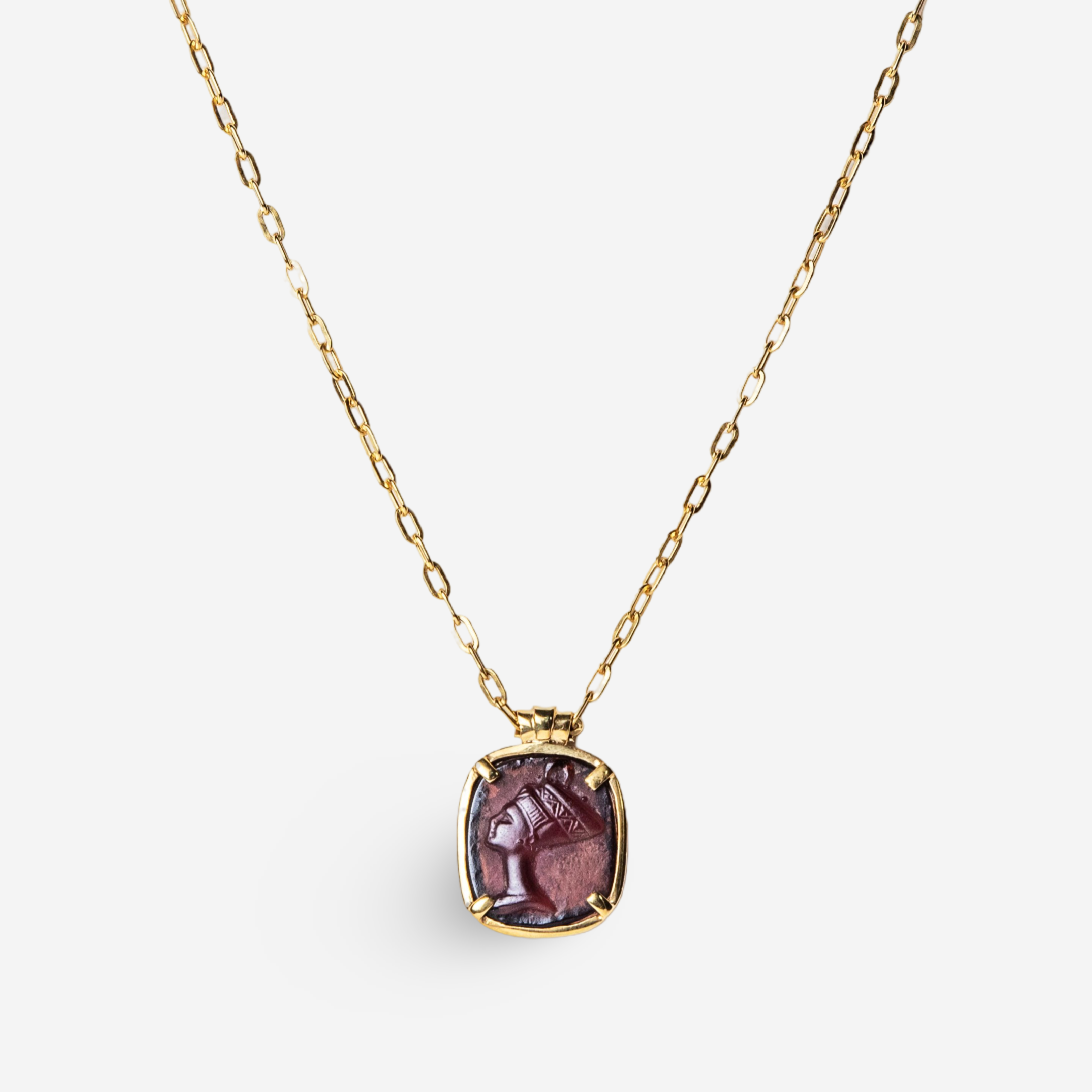 Collier pendentif Néfertiti en or et agate brune Pendentif en