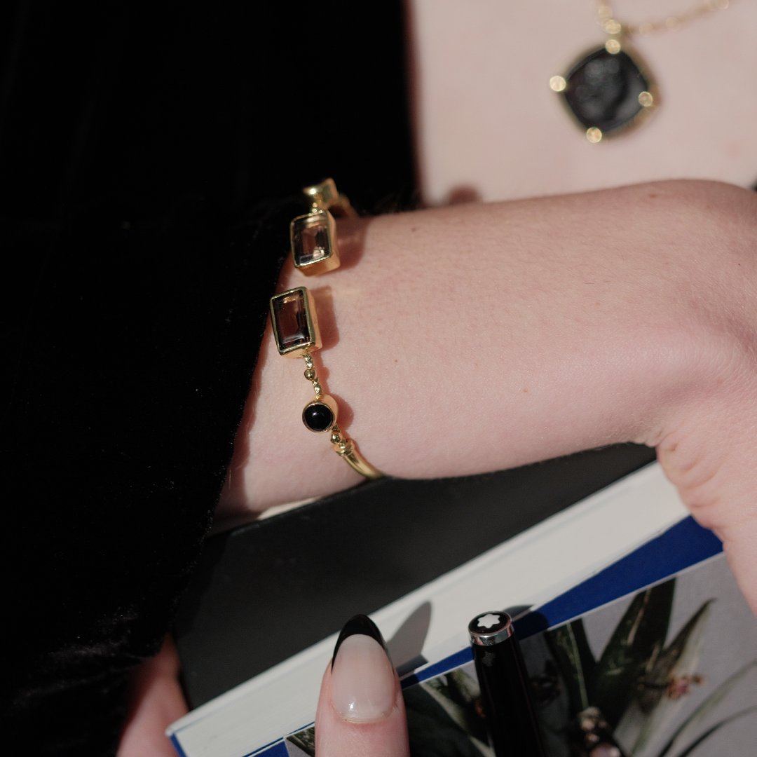 Celebrate the power of nature with our Gemstones for Healing collection. Each piece is more than just an accessory, it's a source of balance and wellness