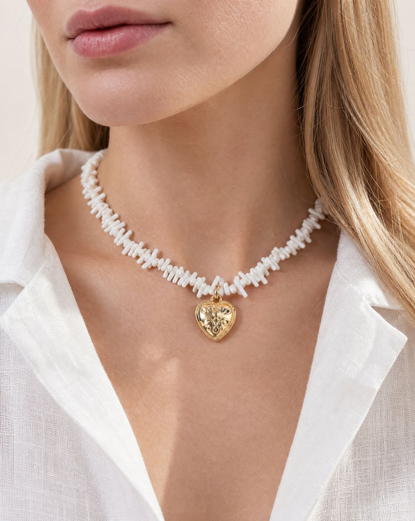 Coral Heart Necklace gold heart close-up – Golden Horn Jewellery